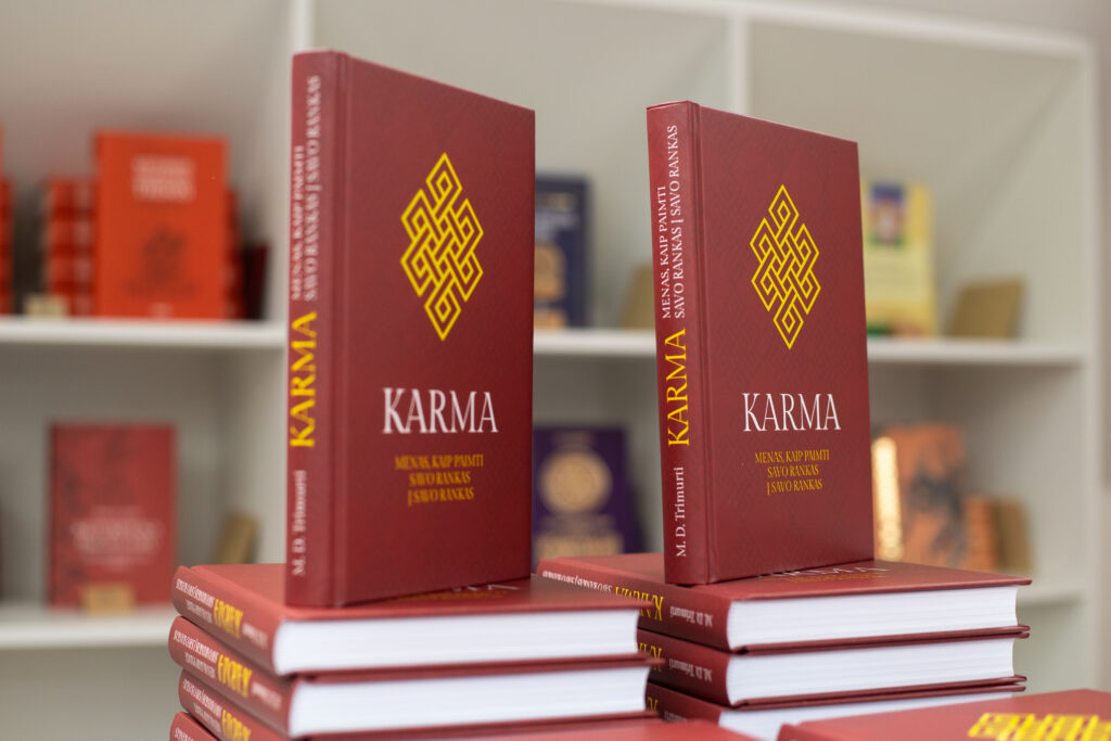 Martino Driuko Trimurti knyga KARMA. Kaip paimti savo rankas į savo rankas